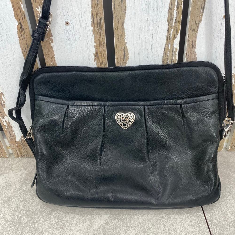 Brighton Black Pebbled Leather Purse Clutch Adjustable Strap Silver Heart
